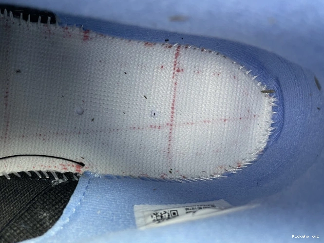 University JORDAN 4 Blue AIR CT8527-400 0811